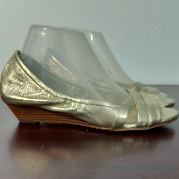 Cole Haan Air Amari Wedge Heel Women's Sz 7.5 B Metallic Gold Open Toe Shoes - Picture 12 of 16